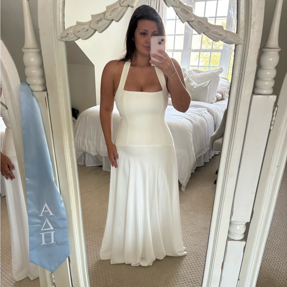 Runway the Label Women's White Halter Maxi Dress - Elegant Fitted Bodice